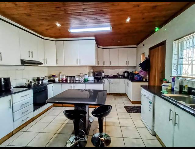 3 BEDROOM HOUSE FOR SALE IN NORTHDALE